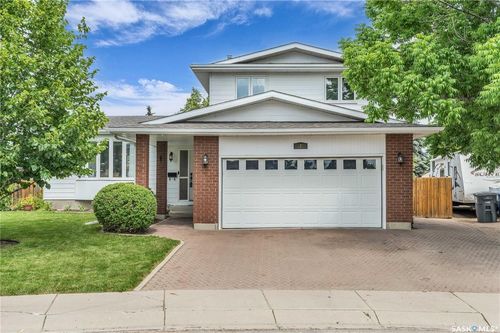 323 Zeman Cres, Saskatoon, SK, S7K7W6 | Card Image