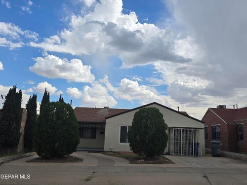 3704 Mckinley Ave, El Paso, TX, 79930-5631 | Card Image
