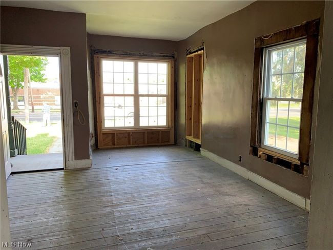 8867 S Main St, House other with 3 bedrooms, 1 bathrooms and null parking in Windham OH | Image 5