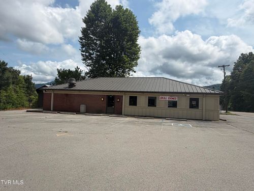 920 E 5th St N, Big Stone Gap, VA, 24219-2435 | Card Image