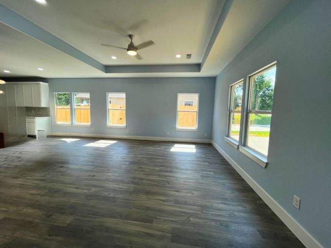 1317 E Tucker St, House other with 4 bedrooms, 2 bathrooms and null parking in Fort Worth TX | Image 5