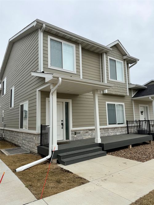 9144 Spring Crest Ln, West Des Moines, IA, 50266-1145 | Card Image