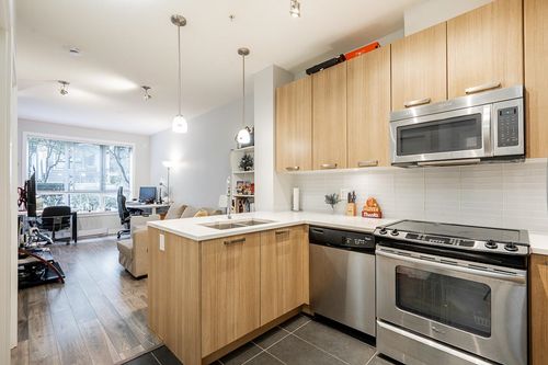 209-15388 105 Ave, Surrey, BC, V3R0C4 | Card Image