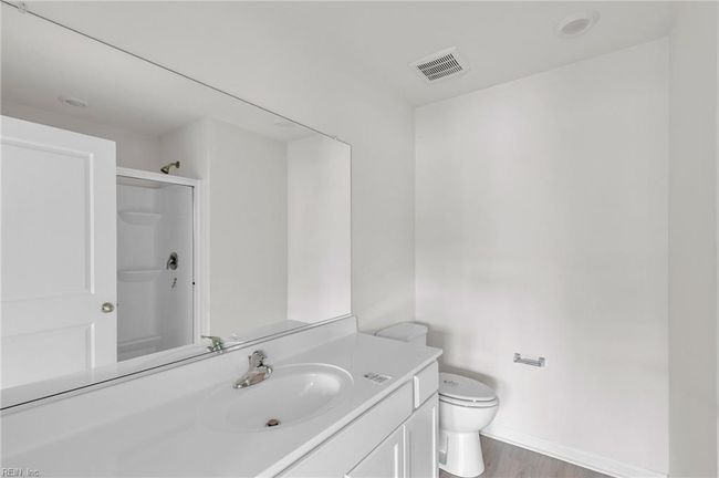 2011 Chartwell Dr, House attached with 3 bedrooms, 3 bathrooms and null parking in Newport News VA | Image 25