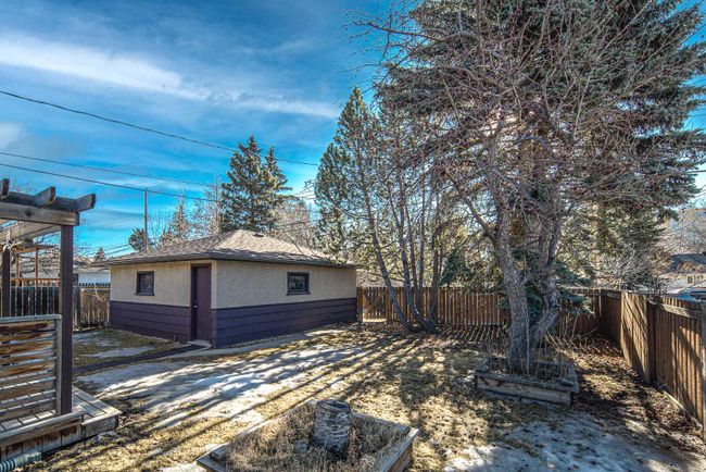 4124 Brisebois Drive Nw, Home with 3 bedrooms, 2 bathrooms and 2 parking in Calgary AB | Image 34