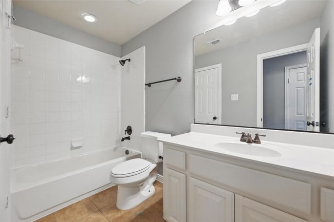 2ND FLOOR FULL BATHROOM | Image 34