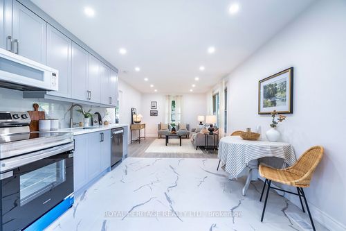 5049 Chapel St, Hamilton Township, ON, K0L1E0 | Card Image