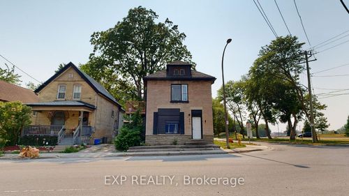 553 Quebec St, London, ON, N5W3Y9 | Card Image