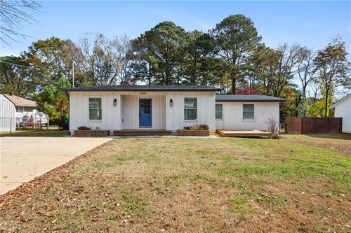 3258 Highland Dr Se, Smyrna, GA, 30080-3736 | Card Image