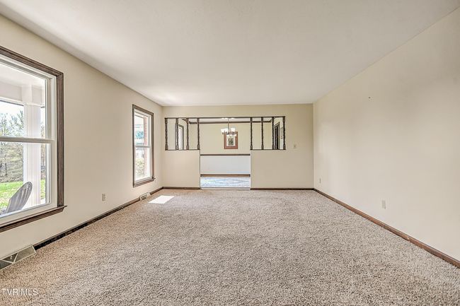 646 Meadow View Rd, House other with 4 bedrooms, 2 bathrooms and null parking in Bristol TN | Image 8