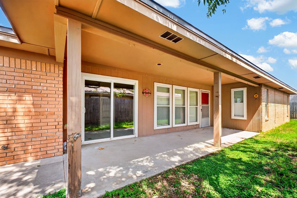 Residential Income in Midland 5
