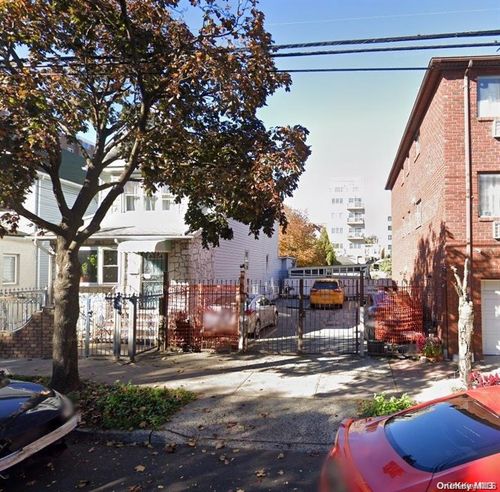 17015 90th Ave, Jamaica, NY, 11432-5429 | Card Image