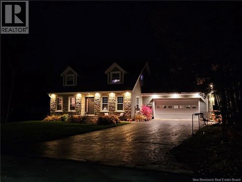1025 Tamarack Dr, Bathurst, NB, E2A4G1 | Card Image
