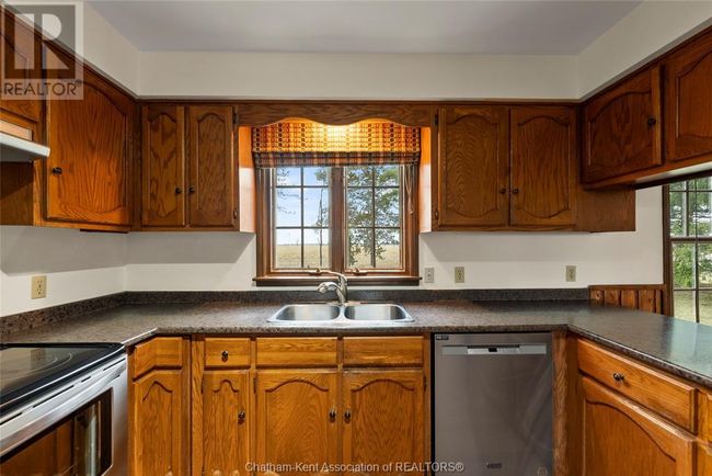 7819 Rivard Line, House other with 5 bedrooms, 4 bathrooms and null parking in Grande Pointe ON | Image 16