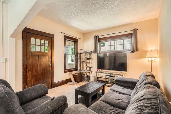 900 Charles Ave - Web Quality - 003 - 09 Living Room.jpg | Image 7