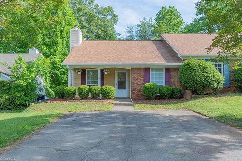 1907 Saffron Place, Winston-Salem, NC, 27127 | Card Image
