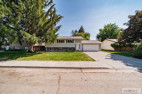 2126 Meadow St, Idaho Falls, ID, 83401-4406 | Card Image