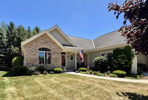 1423 Hidden Waters Circle, West Bend, WI, 53095 | Card Image