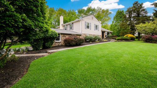 816 Warren Rd, AMBLER, PA, 19002-2207 | Card Image
