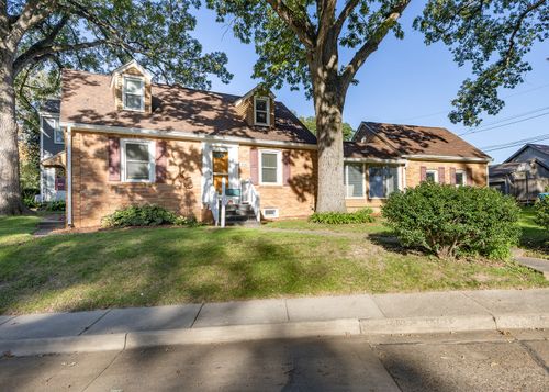 2240 26th St, Rock Island, IL, 61201-4610 | Card Image