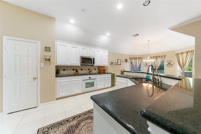 7410 Fall Creek Bnd, House other with 4 bedrooms, 2 bathrooms and 2 parking in Humble TX | Image 23