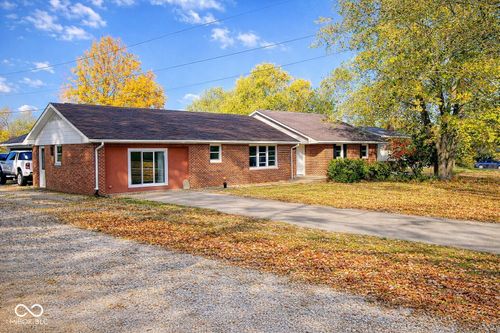 1611 E Range Line Rd, Greencastle, IN, 46135-7837 | Card Image
