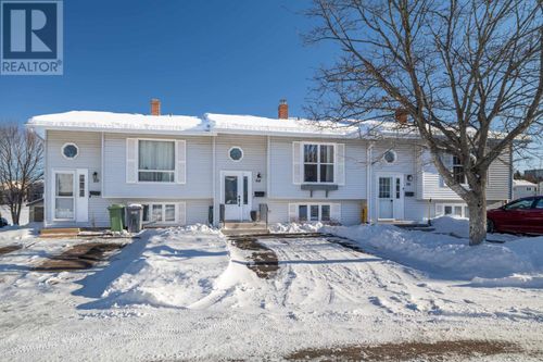 64 Hutchinson Crt, Charlottetown, PE, C1A8H7 | Card Image