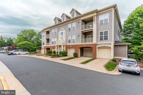 unit-202-11301 Westbrook Mill Ln, FAIRFAX, VA, 22030-5671 | Card Image