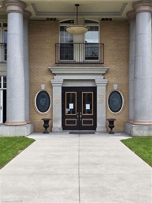 1004-135 James St S, Hamilton, ON, L8P2Z6 | Card Image