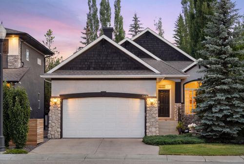 146 Discovery Ridge Way Sw, Calgary, AB, T3H5G4 | Card Image