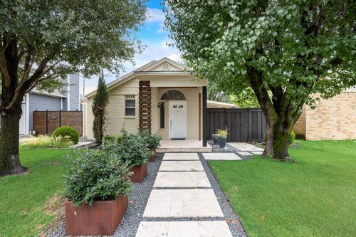 2414 Markland St, Irving, TX, 75060-6868 | Card Image