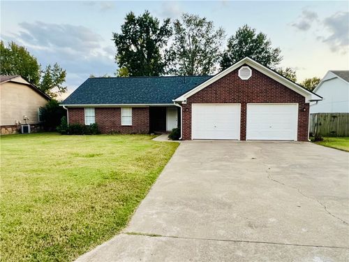 110 Cordes Dr, Siloam Springs, AR, 72761-4900 | Card Image