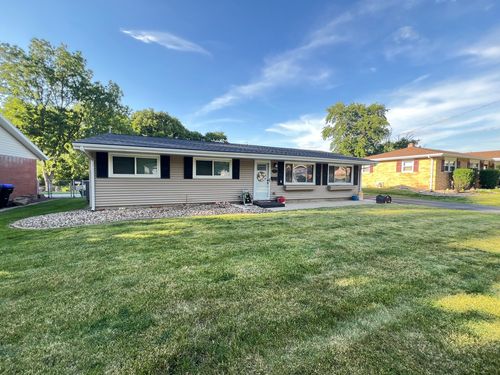 326 Rowe Dr, Bloomington, IL, 61701-2133 | Card Image