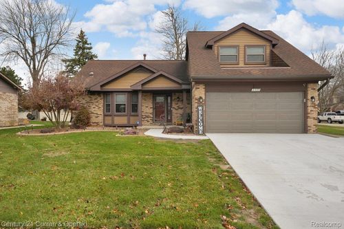 21539 Deerfield Dr, Woodhaven, MI, 48183-5206 | Card Image