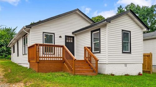 108 Maple Ave, Thomasville, NC, 27360-4240 | Card Image