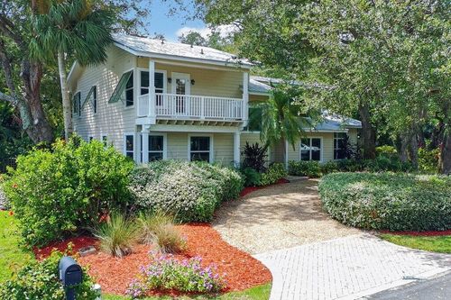 15 Heritage Way, Sewalls Point, FL, 34996-6735 | Card Image