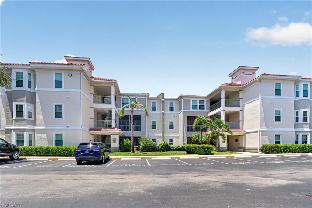 Residential in ESTERO 4