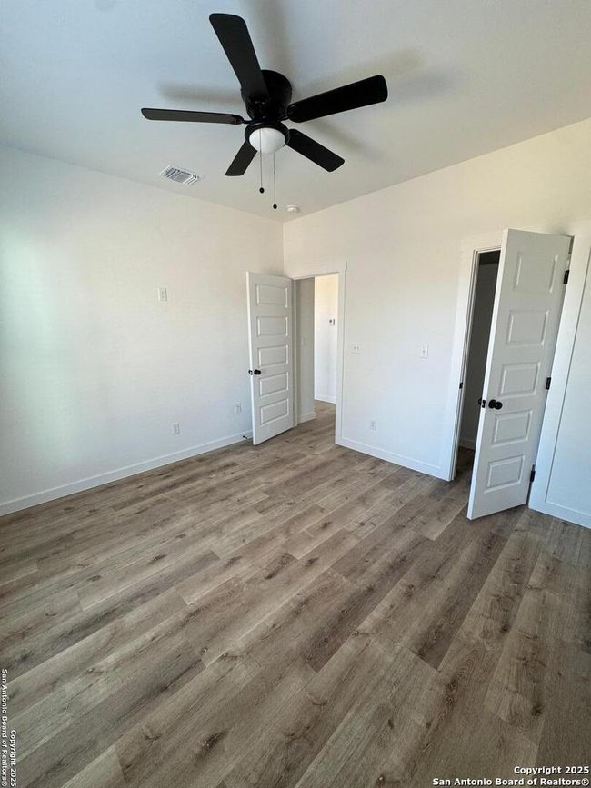 2002 Owens Ave, House other with 3 bedrooms, 2 bathrooms and null parking in Three Rivers TX | Image 26