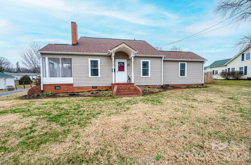 235 Spring St, Mocksville, NC, 27028-2235 | Card Image