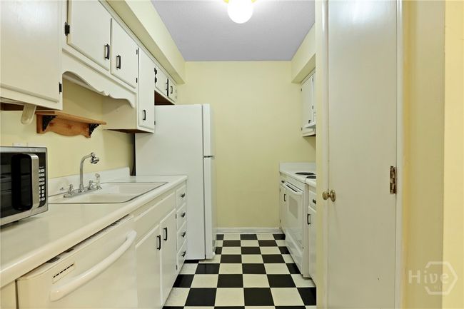 APT-39 - 455 Mall Blvd, Townhouse with 3 bedrooms, 3 bathrooms and null parking in Savannah GA | Image 17
