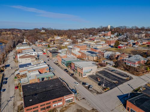 608 1st St, GLASGOW, MO, 65254-1008 | Card Image