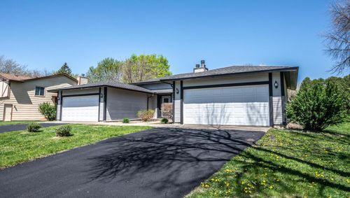 9220 29th Ave N, New Hope, MN, 55427-2363 | Card Image