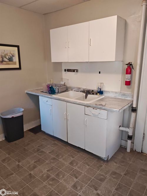305 Avenue E, Fort Madison, IA, 52627-3015 | Card Image