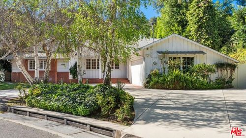 4031 Hollyline Ave, Sherman Oaks, CA, 91423-4601 | Card Image