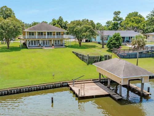 138 Vivian St, Brazoria, TX, 77422-6519 | Card Image