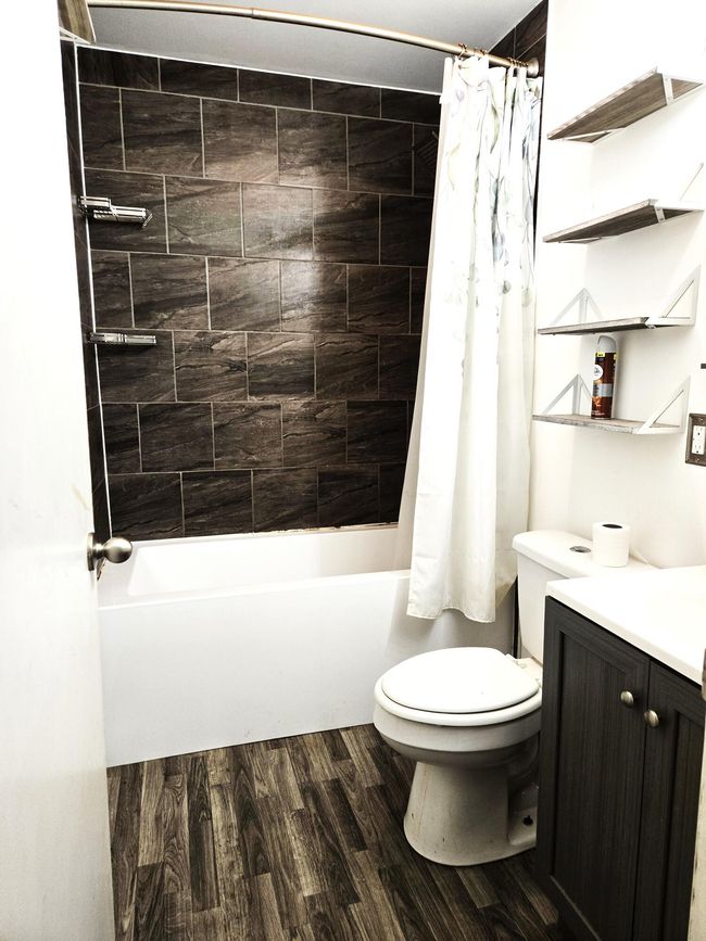 Bathroom | Image 7