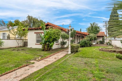 815 W Yosemite Ave, Madera, CA, 93637-4552 | Card Image