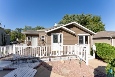 407 4 Th St, House other with 2 bedrooms, 1 bathrooms and null parking in Beresford SD | Image 1