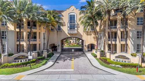 111-3001 Ne 185th St, Aventura, FL, 33180-3347 | Card Image
