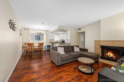 7-4550 Glacier, San Diego, CA, 92120 | Card Image